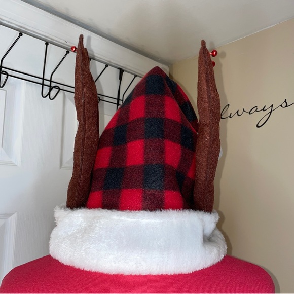 NWT Buffalo Plaid Reindeer Hat ❤️🖤 - Picture 2 of 9